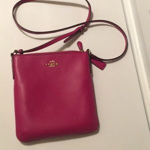 Final $ drop Fabulous Coach cross-body purse